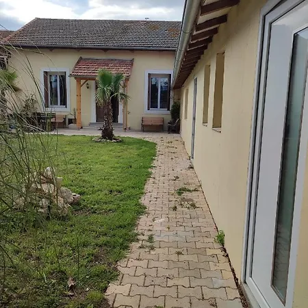 Daire Jardin De Coubertin Béziers