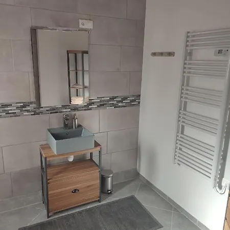 Daire Jardin De Coubertin Béziers